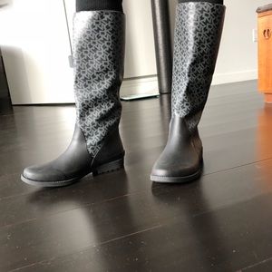DKNY rainboots